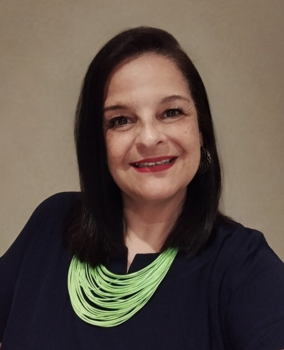 Profissional Dra Aline Barcellos Lopes Plácido PhD